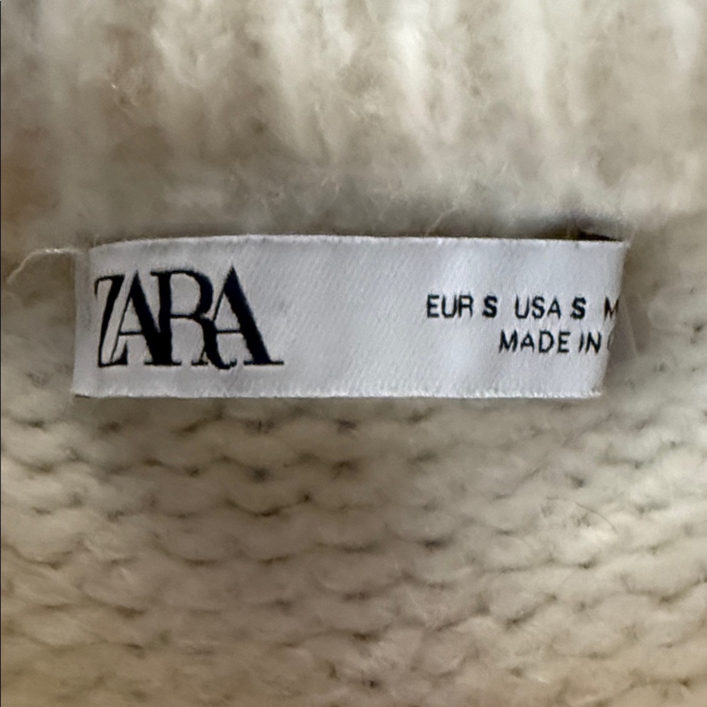 Zara Tri-Tone Chevron Sweater - Cream, Gray, Yellow - Picture 3 of 3